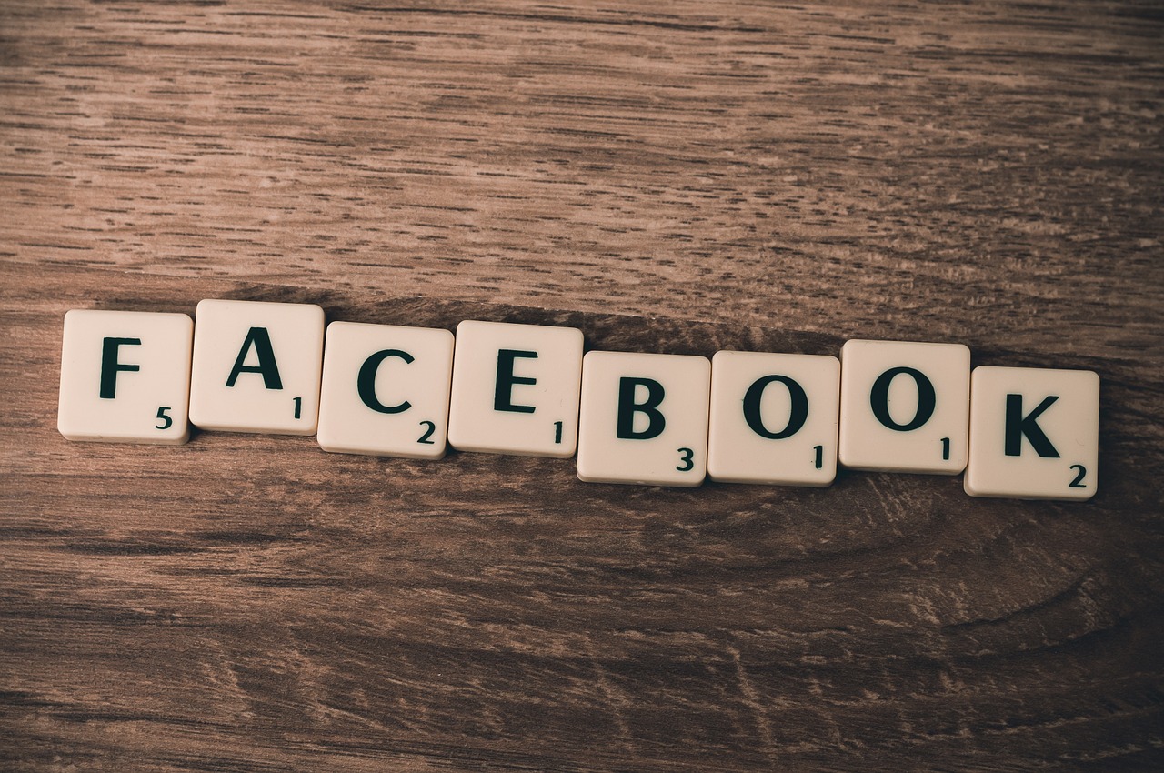 Komu można zlecić prowadzenie facebooka?